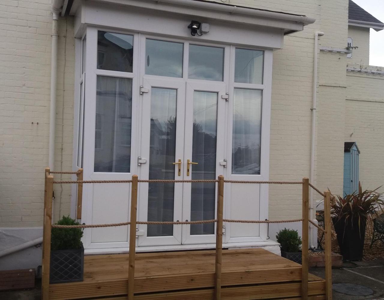 Heatherleigh Studio Flat Shanklin Exterior photo
